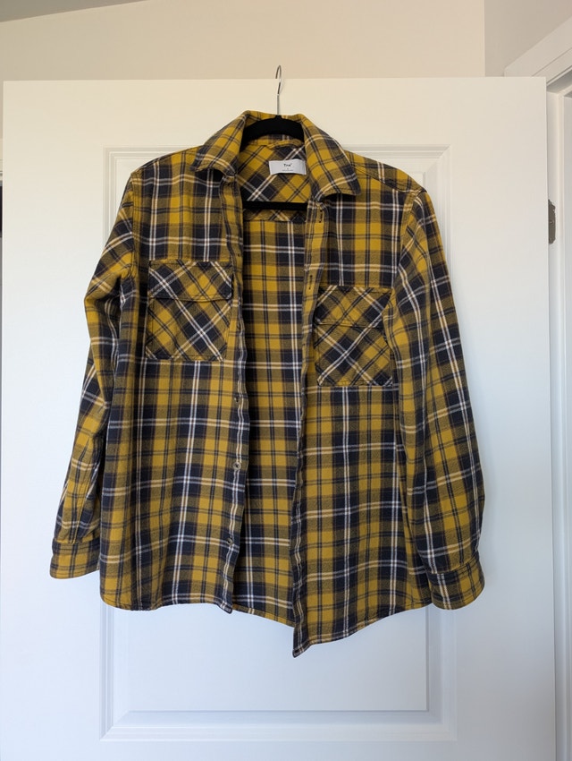 TNA Size 2 Blue and Yellow Plaid Flannel Button Up