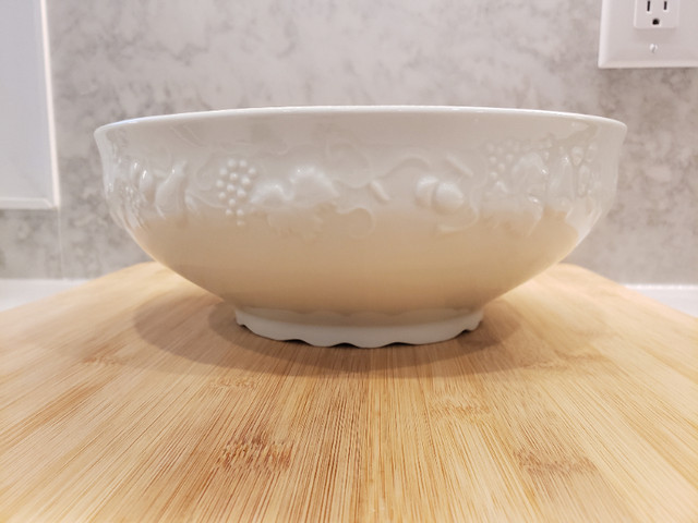 Deshoulieres Porcelaine Edition Lourioux France Serving Bowl