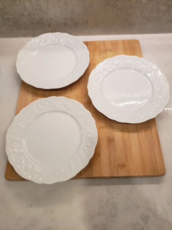 Philippe Deshoulieres White Plates image indicator(5)