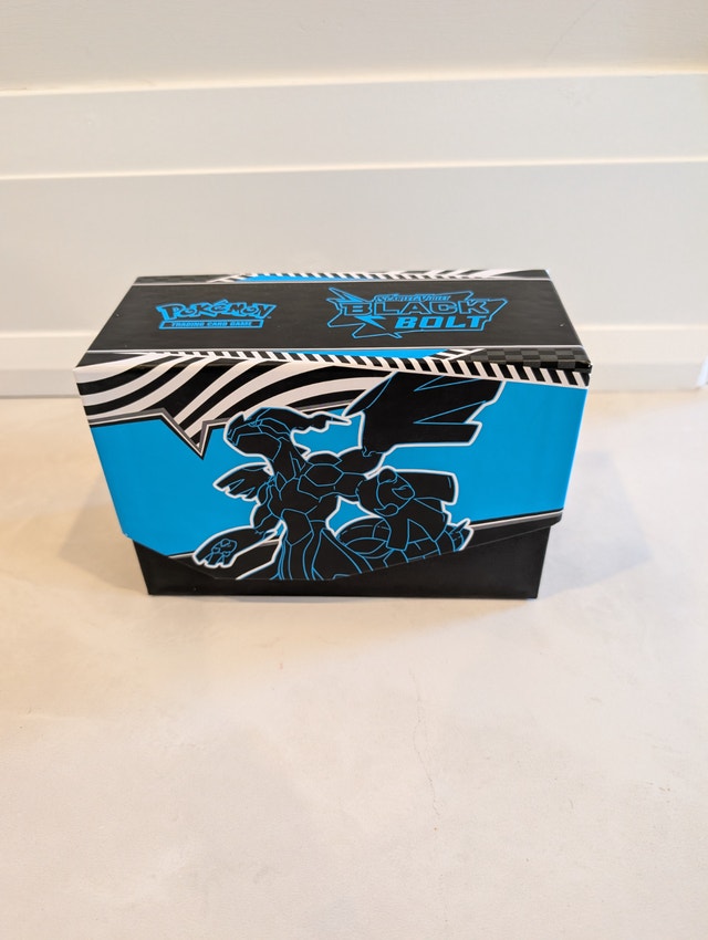 Pokemon Black Bolt Elite Trainer Box