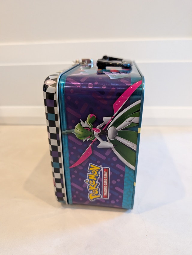 Pokémon TCG: Collector Chest (2024)- Tin only - photo 5
