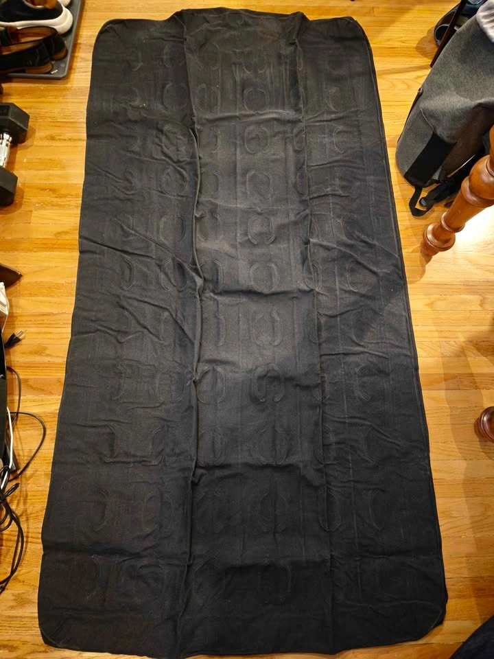 Twin INTEX air mattress - photo 2