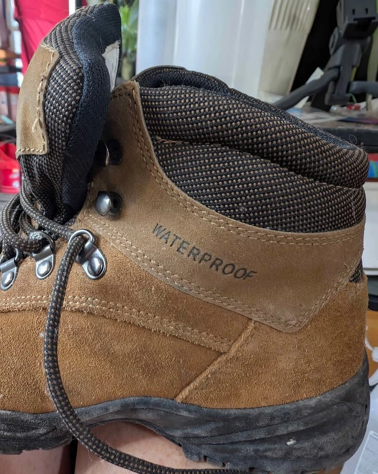 ALPINE WATERPROOF BOOTS Ladies size 7M - photo 2