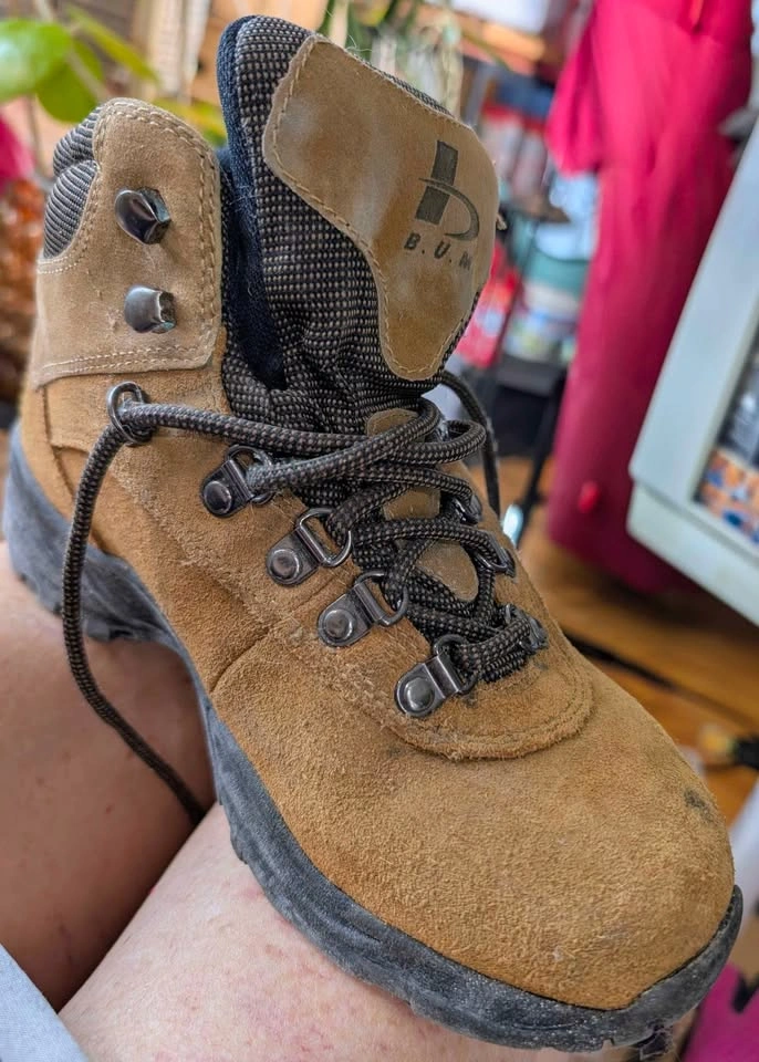 ALPINE WATERPROOF BOOTS Ladies size 7M - photo 3