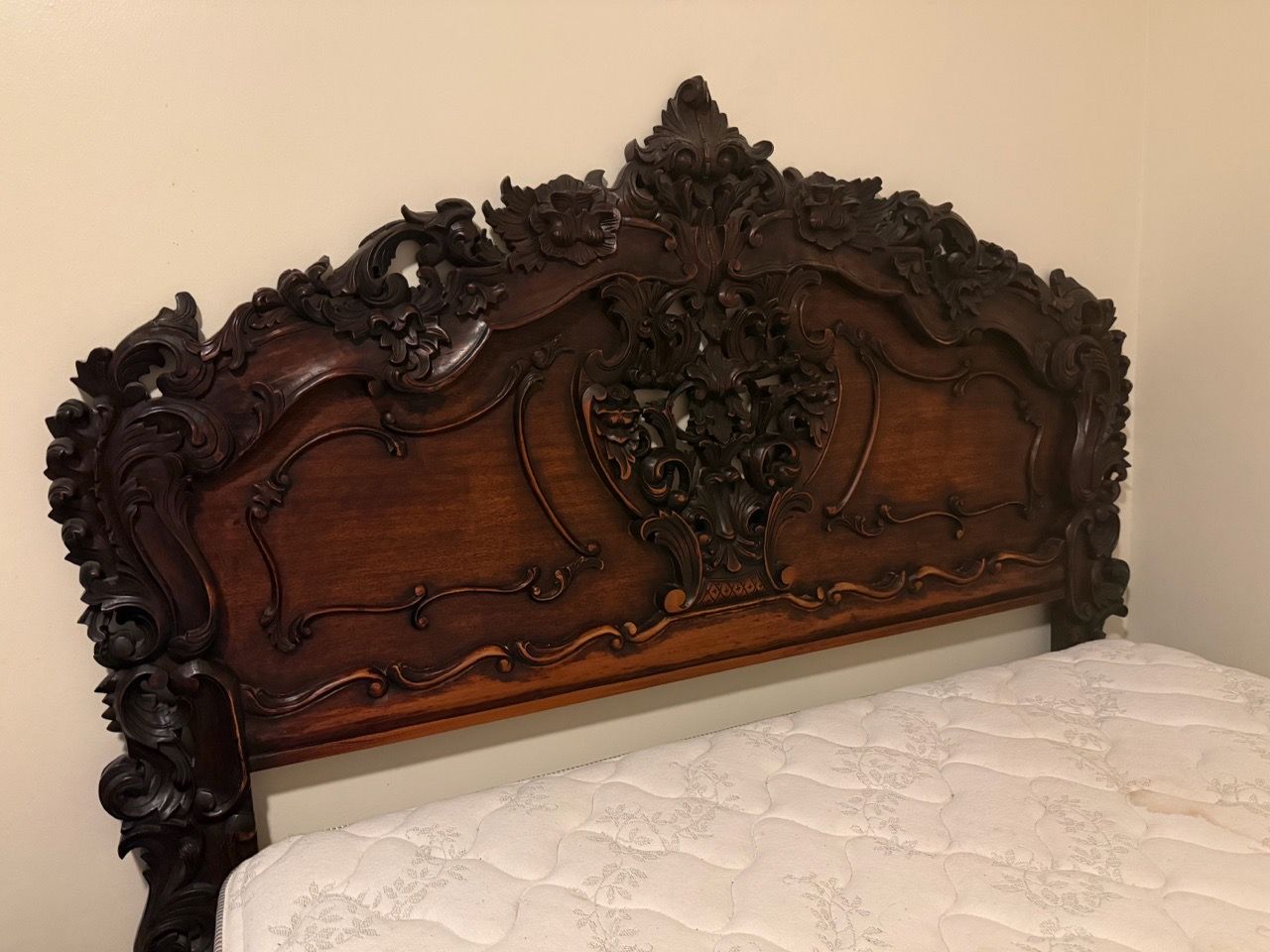 Vintage Rococo Carved Solid Wood Queen Bed Frame - photo 2