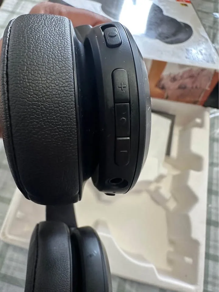 JBL LIVE670NC Wireless Noise Cancelling Headphones - photo 5