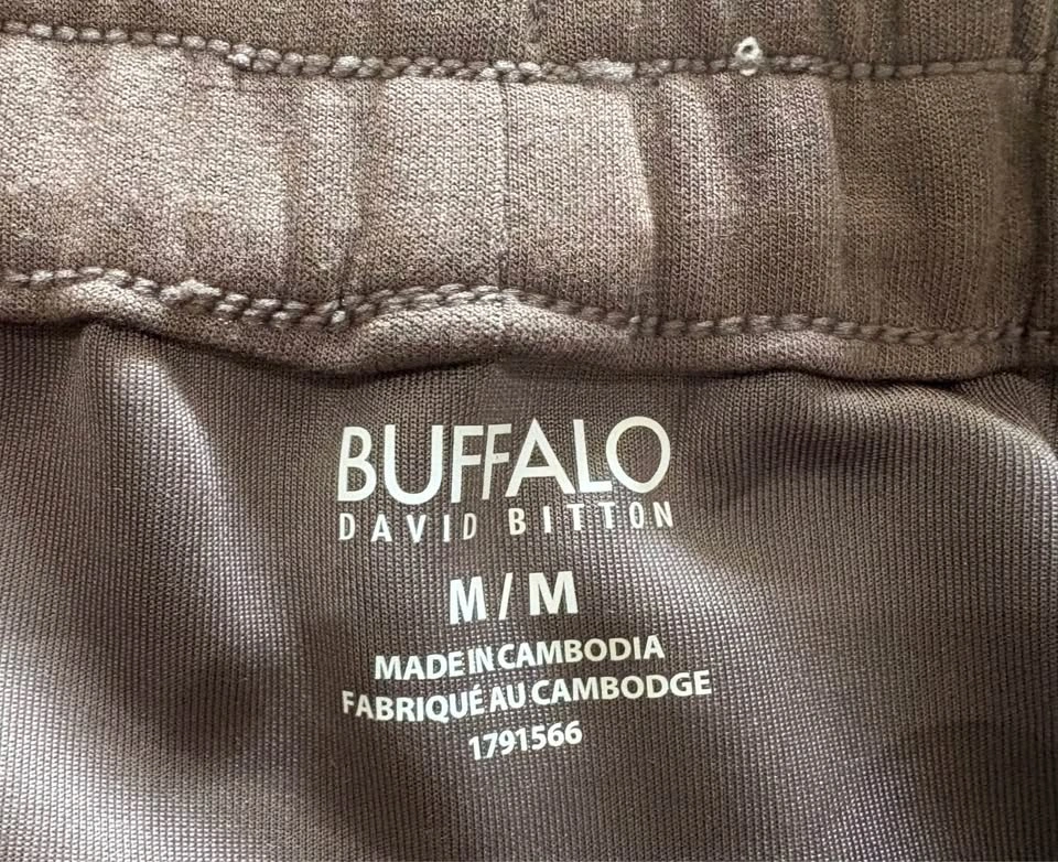 Sz Med. Ladies brown Shorts - photo 3