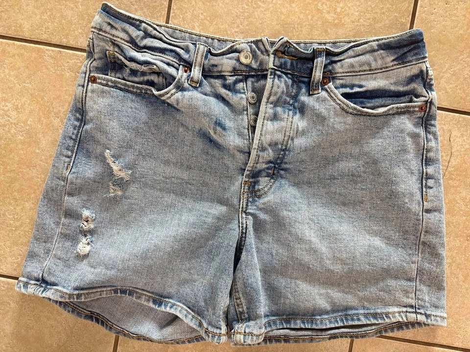 Sz 8 Denim button up Shorts
