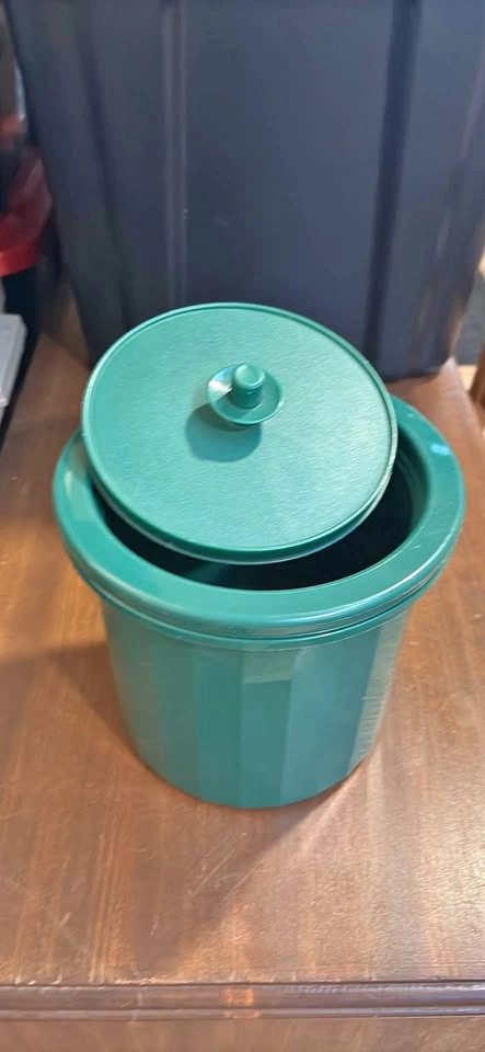 Vintage Tupperware Ice bucket