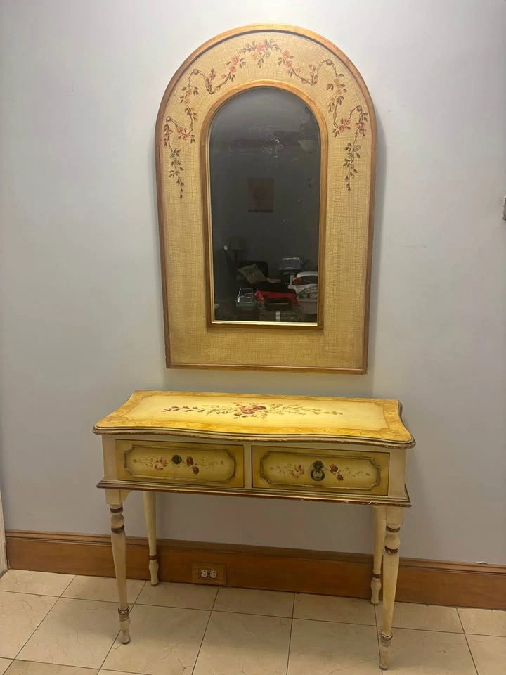 Entry/console table