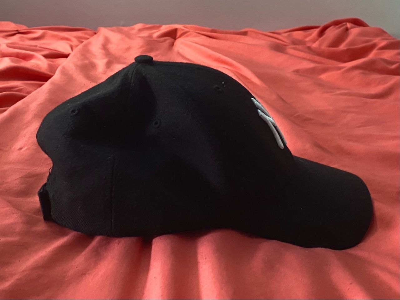 Yankees Black Cap With White Logo - photo 3