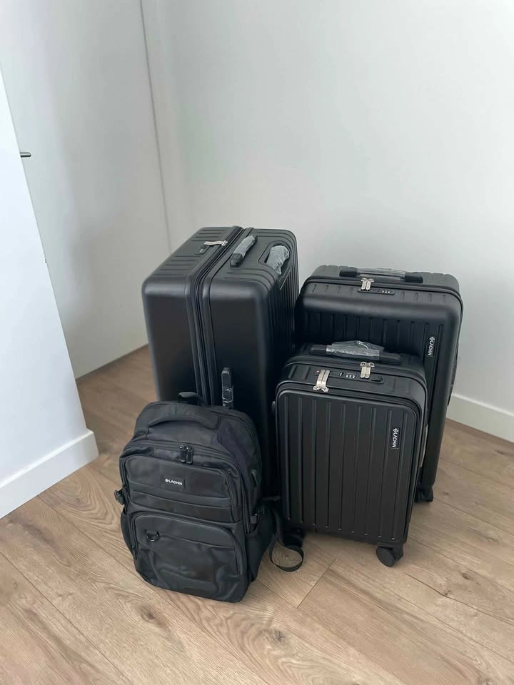 New Black 3-Piece Luggage Set (20”/24”/28”) with Free Covers - photo 4