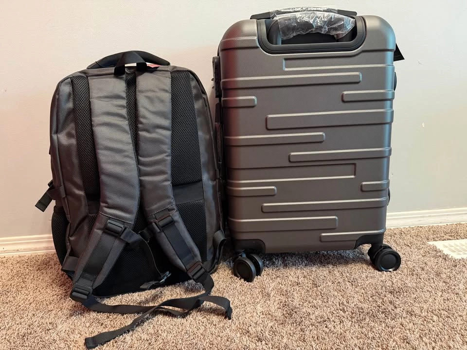 Checked Luggage with a large capacity backpack set - photo 2