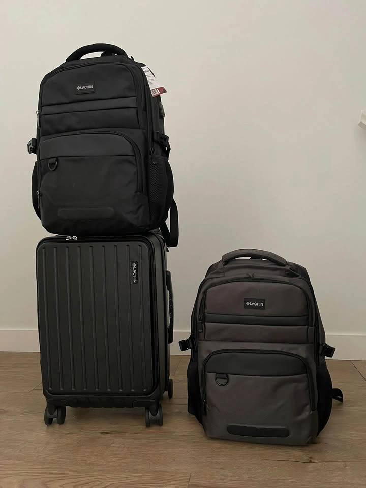 Large capacity 59L travel backpack and carry-on luggage - photo 2