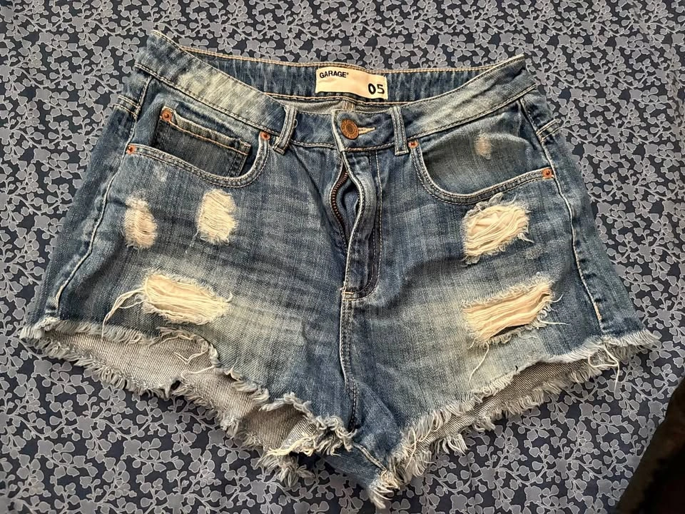 Garage Denim Shorts - size 5
