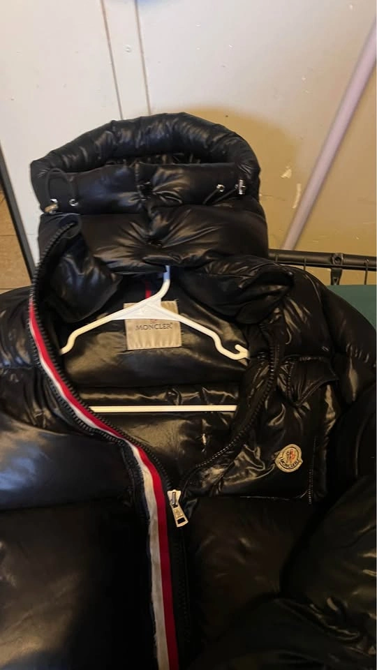 Mens Moncler Down filled puffy jacket - photo 5