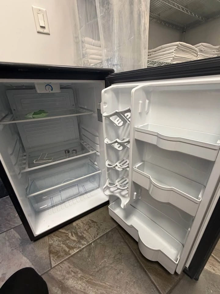 Mini fridge - photo 2