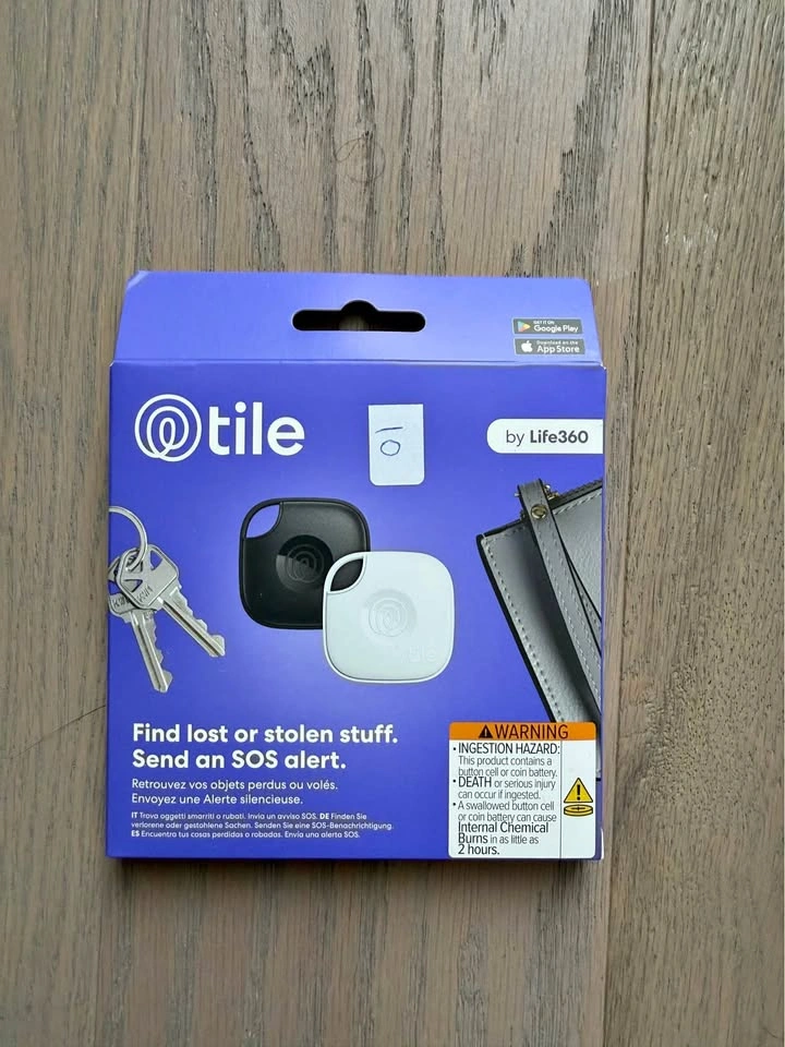BRAND NEW Tile Mate 2-Pack Bluetooth Tracker (Black & White)