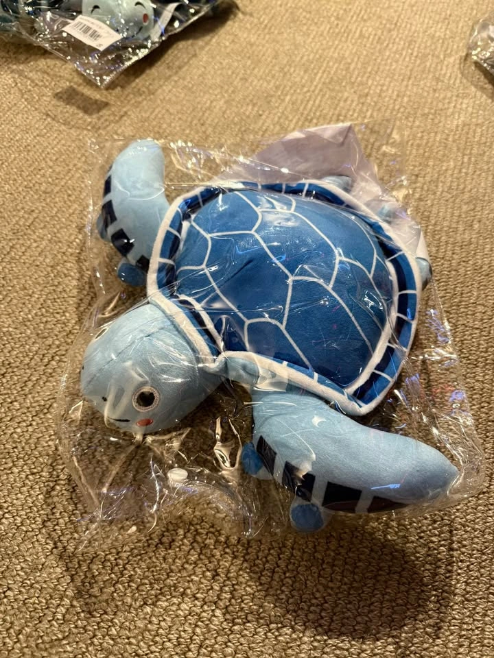 Official ANA A380 Flying Honu Plush Sea Turtle Set - photo 4