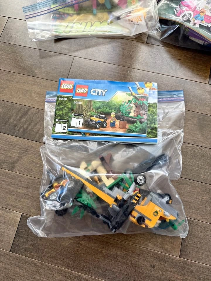 LEGO City Jungle Cargo Helicopter & ATV (Set 60158)