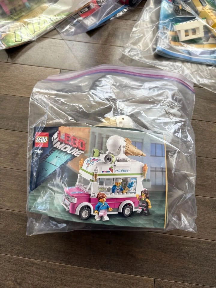 LEGO The Movie Ice Cream Machine 2-in-1 (Set 70804) - photo 2