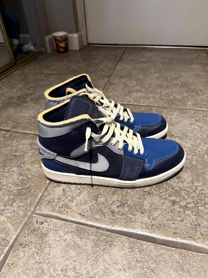 Air Jordan 1 Mid SE Craft Obsidian French Blue - Men's Size 10 - photo 3