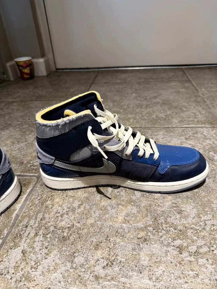Air Jordan 1 Mid SE Craft Obsidian French Blue - Men's Size 10 - photo 4