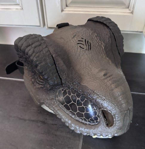 Jurassic World Mask - photo 2