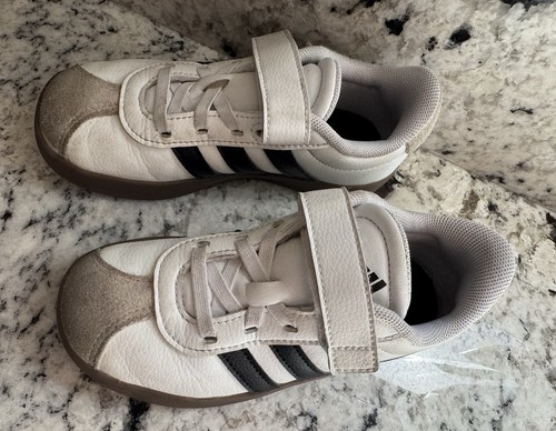 Boys Adidas Shoes Size 11.5 - photo 3
