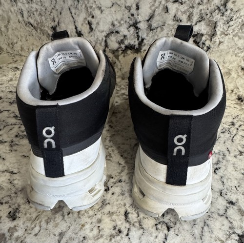 On Cloud Shoes Boys Size 6.5 - photo 3