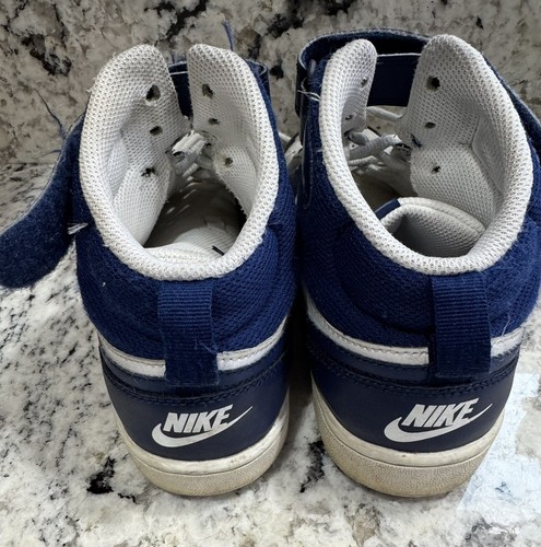 Boys Nike Shoes Size 7 - photo 3