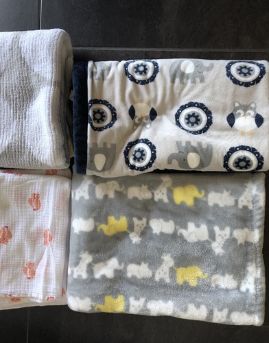 Baby Blanket Lot 10 - photo 2