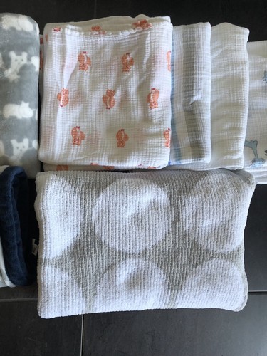Baby Blanket Lot 10 - photo 3