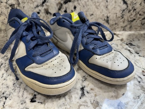 Nike Boys shoes Size 5 - photo 3