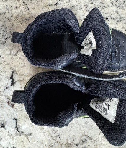 Boys Nike Shoes Size 11 - photo 5
