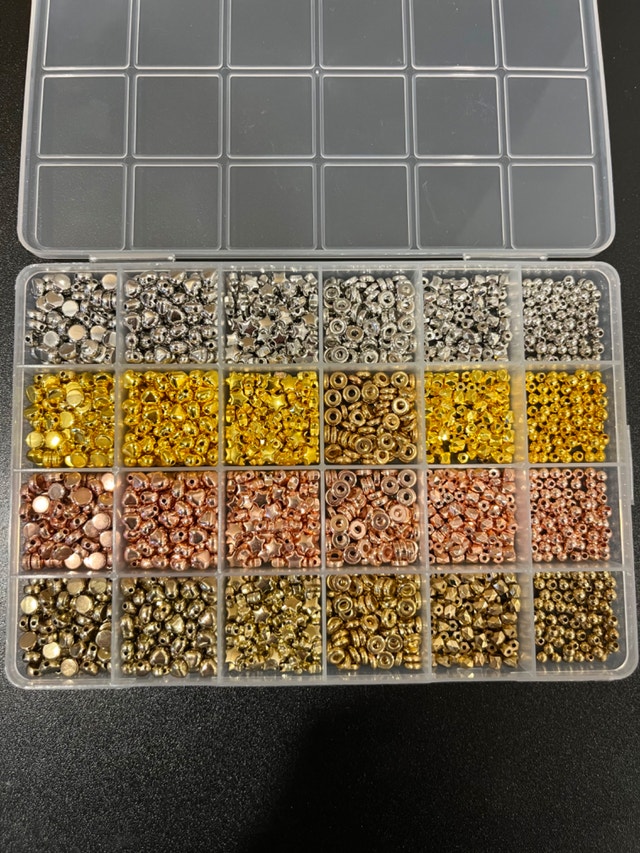 Over 2000 Spacer Beads For Bracelets/Anklets/Necklaces