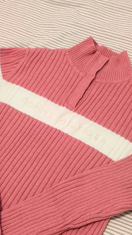 Vintage Y2K Pink Tommy Hilfiger Sweater - photo 2