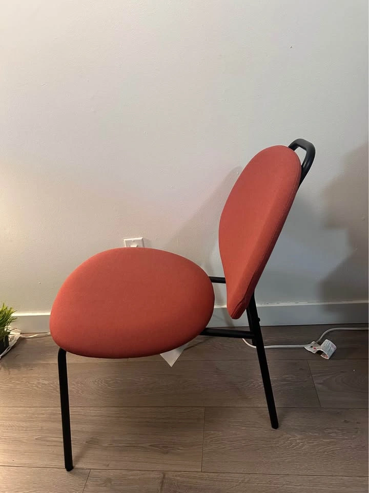 Ikea red lounge chair - photo 2