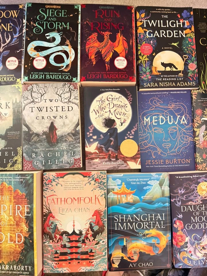 $10 ~ Fantasy, Romantic Fantasy, Romantasy paperback books - photo 3