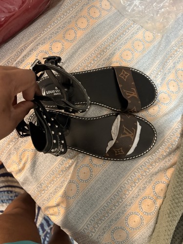 Women's Black Brown Studded Logo Leather Flat Sandals 8.5