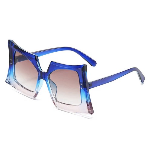Women’s Oversized Square Sunglasses Black Frame & Lenses - photo 4