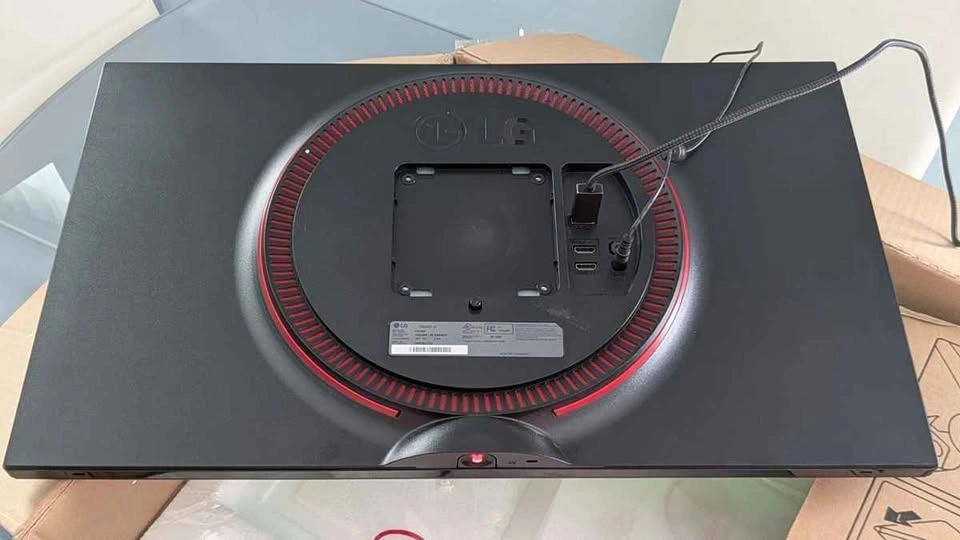 LG UltraGear 27" FHD IPS Gaming Monitor 144Hz - photo 5