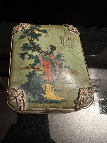 Da Qing Qianlong Nian Zhi Qing Dynasty Geisha Trinket Box
