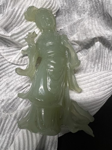 Guanyin Figurine Hand Carved JADE Stone Vintage Statue - photo 2