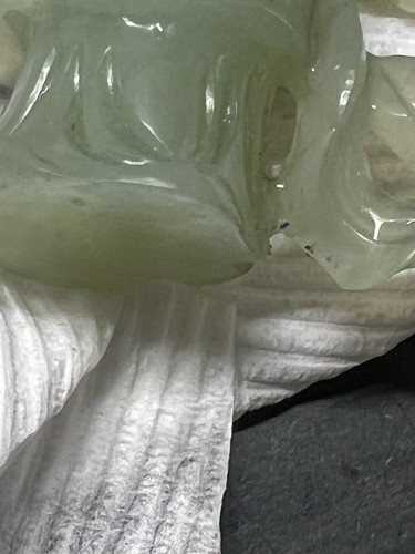 Guanyin Figurine Hand Carved JADE Stone Vintage Statue - photo 3