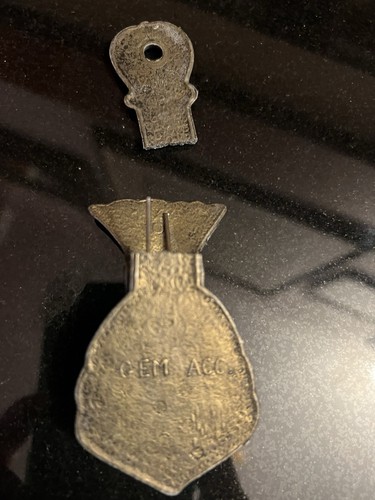 Vintage Antique Pair Figurative Hand Clip Paper Weights Decor - photo 3