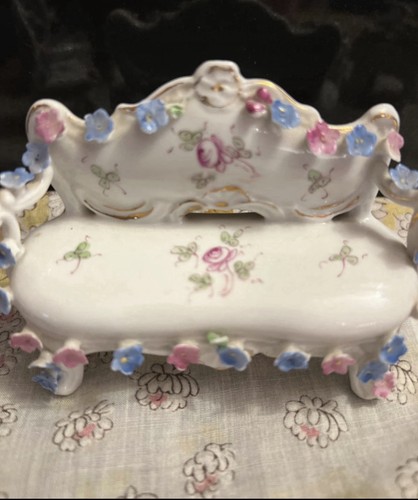 Vtg Porcelain Elfinware 4 Pc Miniature Furniture Set - photo 2