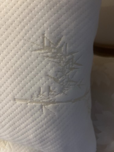 2 Pack Memory Foam Bed Pillows Queen Size 26” Long - photo 4