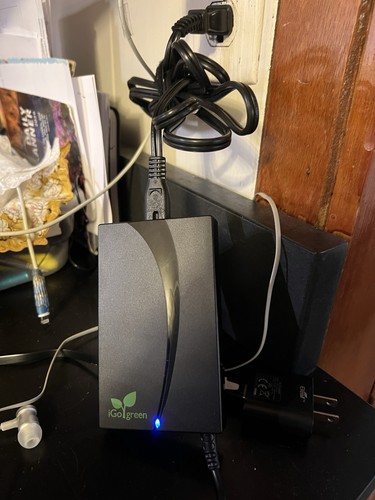 iGo Universal Laptop Charger with 8 Device Tips - photo 2