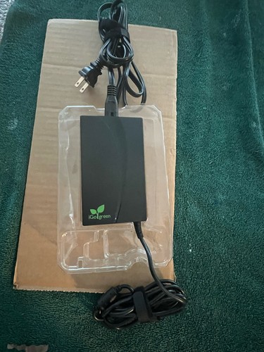 iGo Universal Laptop Charger with 8 Device Tips - photo 3